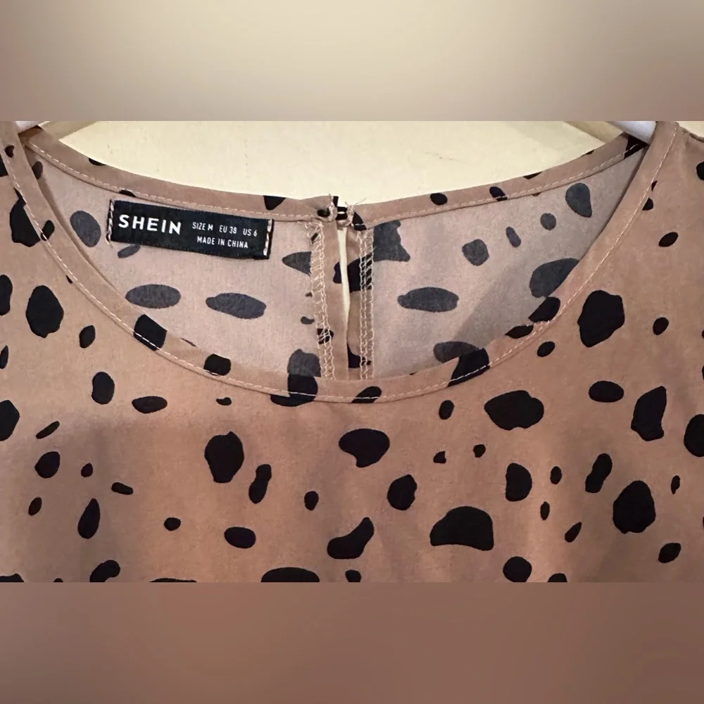SHEIN size MEDIUM (6), dark tan with black spots, short sleeved, faux wrap dress